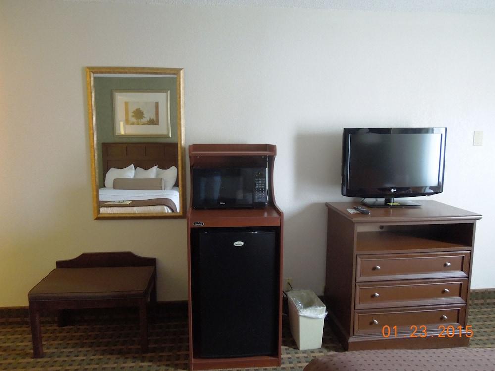 Baymont Inn & Suites Marietta Buitenkant foto